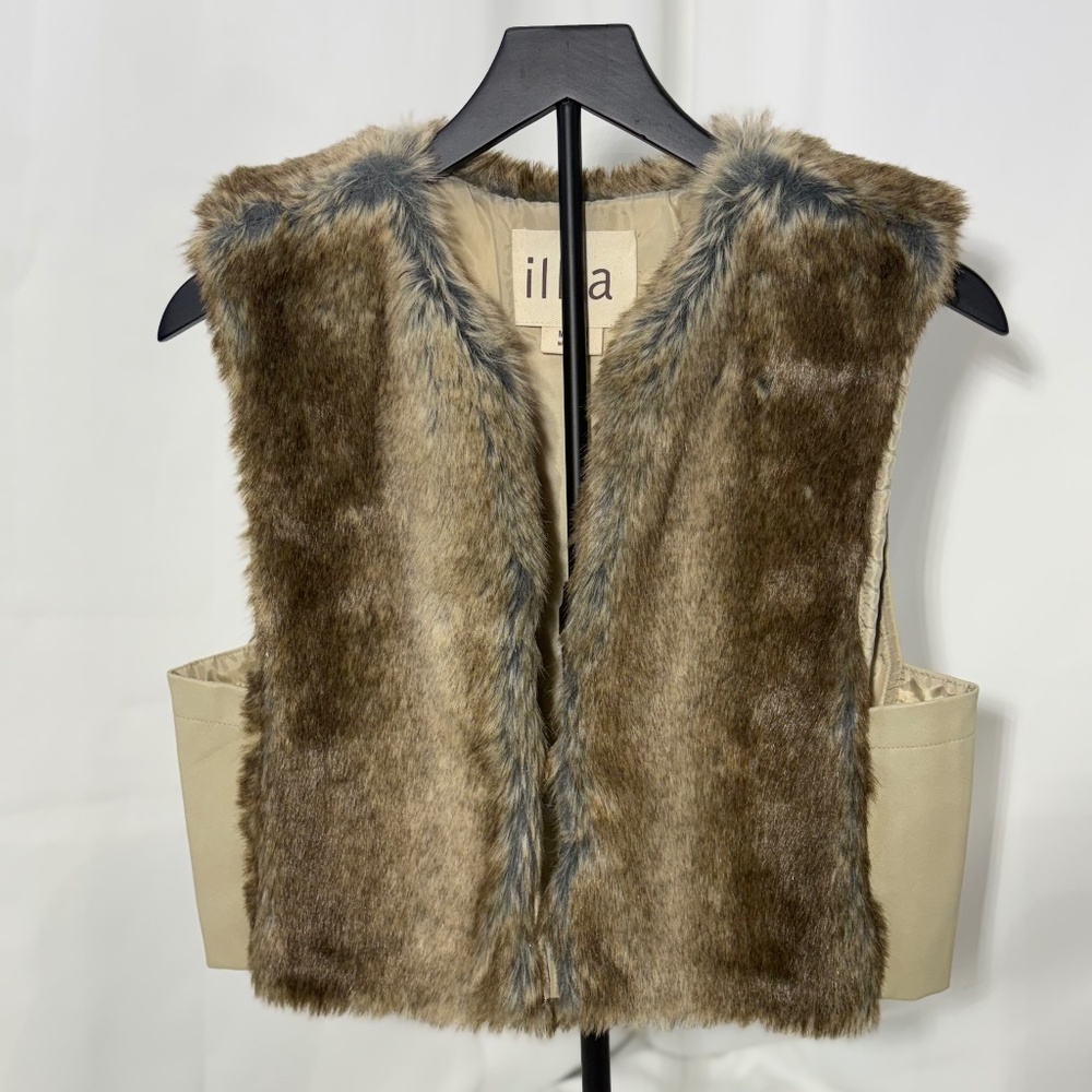 Vintage illia faux fur and leather vest sz medium